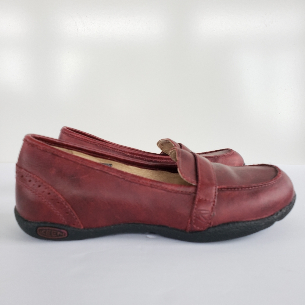 KEEN Women's Leather Brick Red Loafers Size 6.5
